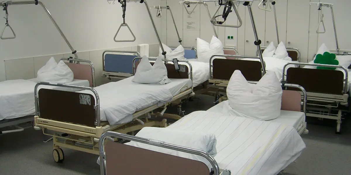 Wysięgnik z uchwytem trójkątnym – zwiększ samodzielność pacjenta