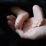 Duchowa adopcja dziecka poczętego to piękny gest miłości