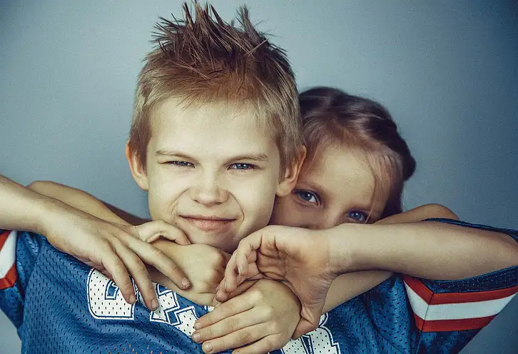 Adopcja rodzeństwa to wspaniała podróż pełna miłości